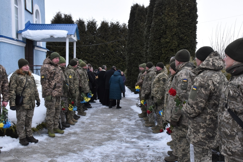 На Волині в останню путь провели Героя Віктора Радченка