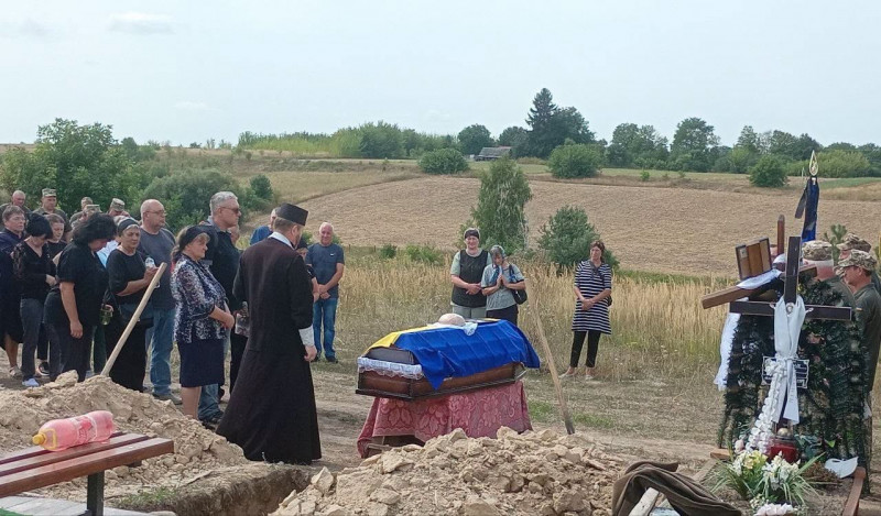 Загинув у січні: на Волині попрощалися із воїном В’ячеславом Мотикою