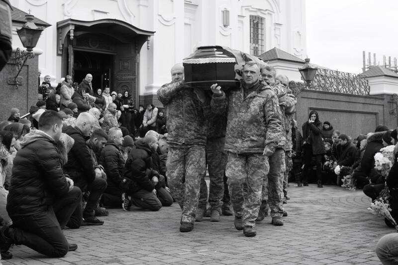 Два прощання в один день: у Луцьку в останню путь провели Героїв Артема Одінцова та Олександра Бортніка
