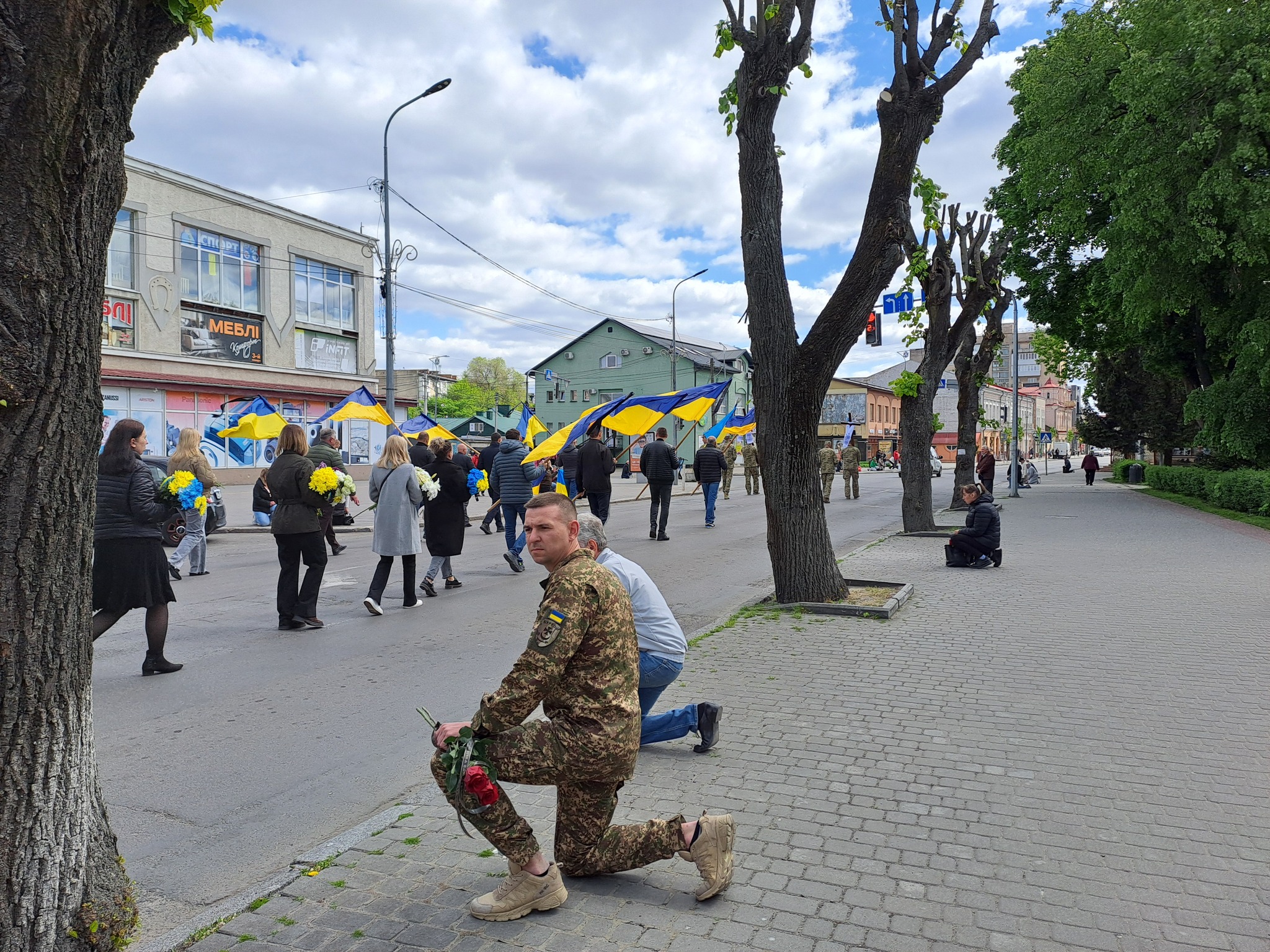 «Тато – моя душа, яку з мене вирвали»: на Волині в один день попрощалися з двома Героями - Максимом Плотніковим та Русланом Фатхудіновим