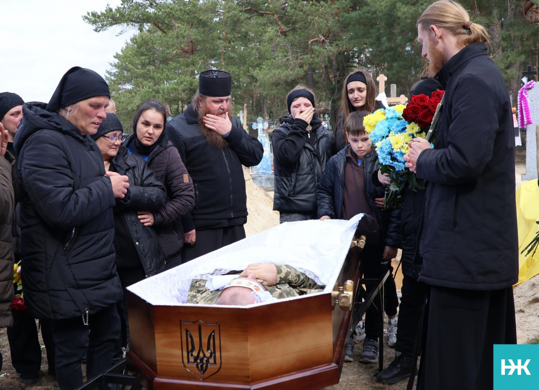 Пройшов АТО та пекло полону: на Волині попрощалися з Героєм Олександром Домальчуком