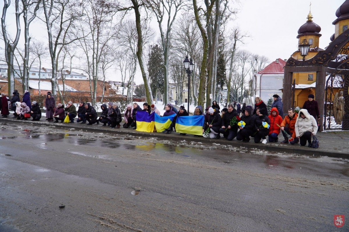 На Волині попрощалися із загиблим на війні солдатом Олександром Савюком