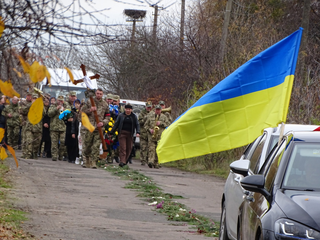 Загинув у бою у Покровському районі: на Волині провели в останню путь Героя Юрія Патія