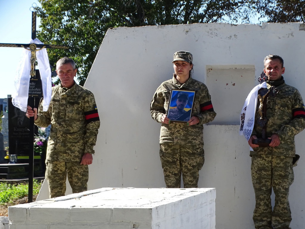 Війна забрала життя Героя: на Волині провели в останню путь Ігоря Бебеса