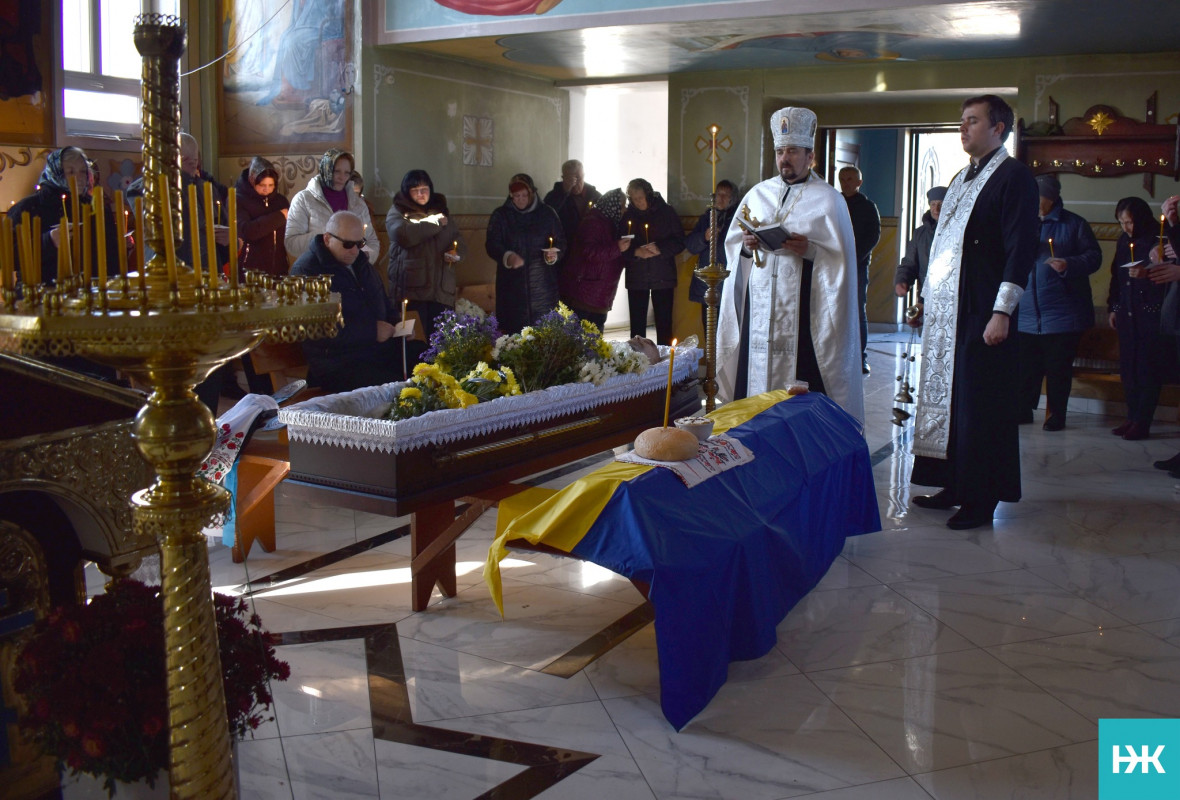 Смерть спіткала не на полі бою, а на відносно мирній території: на Волині попрощались з Героєм Іваном Андрусиком