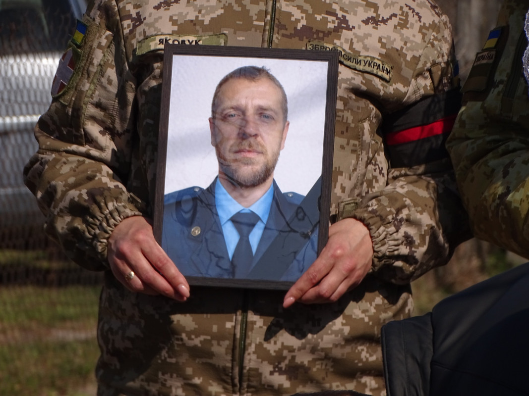 На Волині провели в останню путь Героя Василя Кравчука, який загинув два роки тому