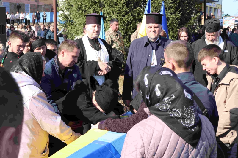 Громада на Волині провела в останню земну дорогу свого захисника Івана Шваївського