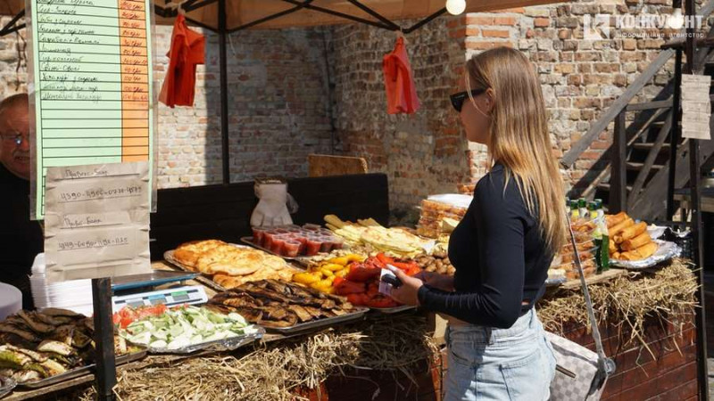 У Луцьку стартував фестиваль «Lutsk Food Fest»: чим дивували відвідувачів у перший день заходу