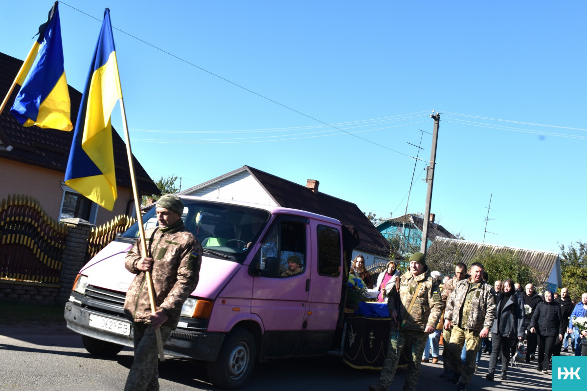 Смерть спіткала не на полі бою, а на відносно мирній території: на Волині попрощались з Героєм Іваном Андрусиком