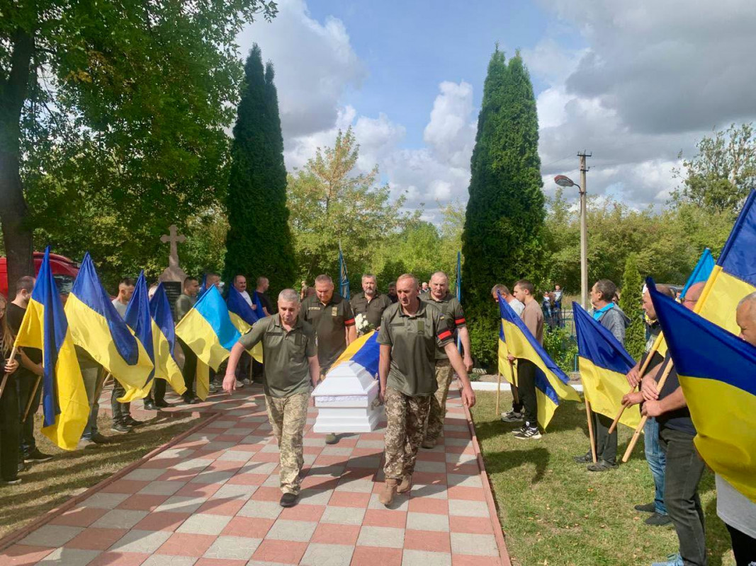 На Волині поховали молодого воїна Миколу Андрощука, який загинув понад 2 роки тому
