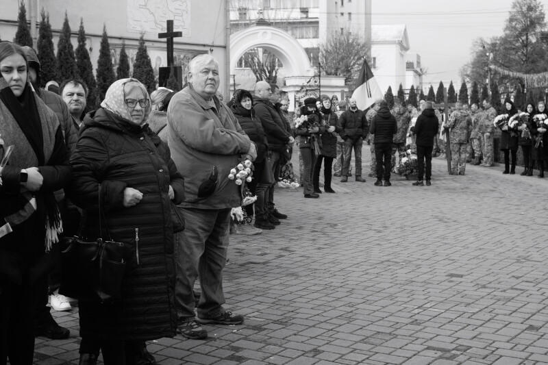 Два прощання в один день: у Луцьку в останню путь провели Героїв Артема Одінцова та Олександра Бортніка