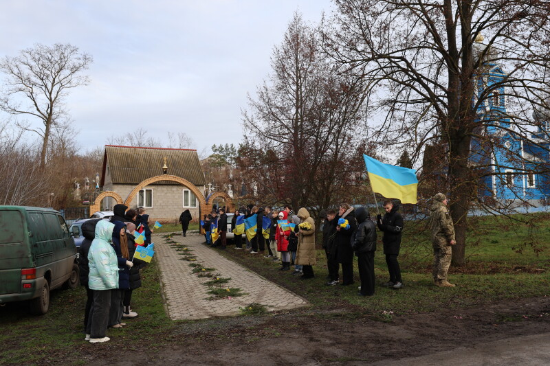 Майже два роки вважався зниклим безвісти: у Луцькому районі в останню дорогу провели Героя Георгія Гайдая