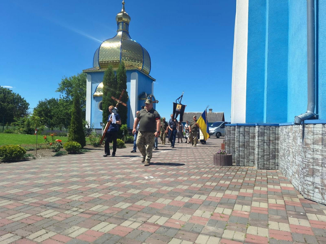 Серце зупинилося у лікарні: у Луцькому районі провели в останню путь капітана Олександра Ольховича