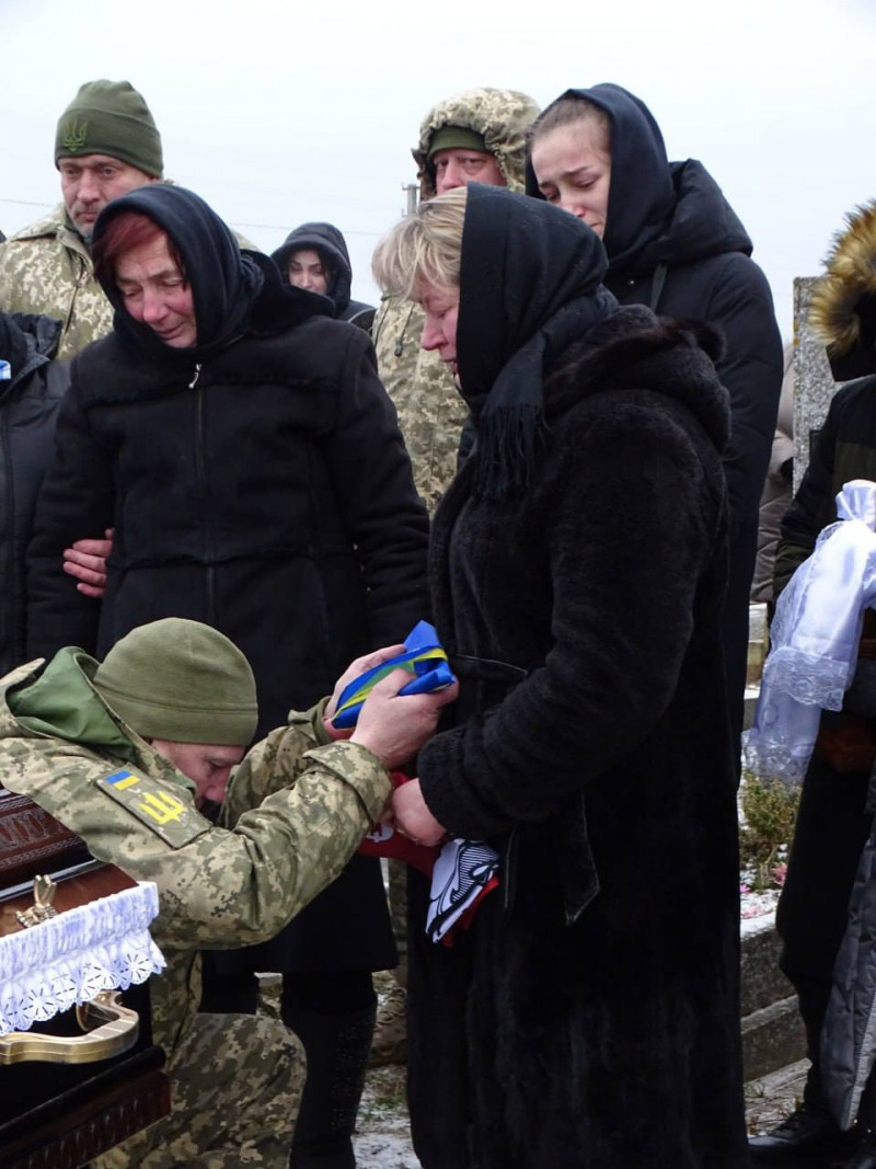 Йому назавжди 24: на Волині попрощалися з Героєм Богданом Ігнатюком