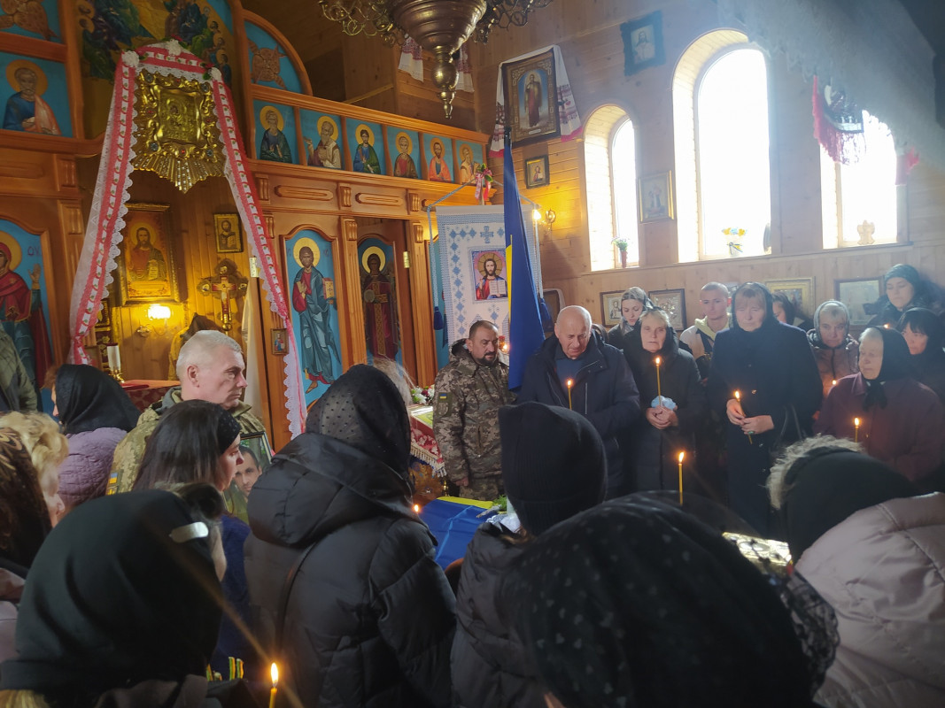 Понад рік рідні чекали звістки: на Волині поховали Героя Андрія Босюка