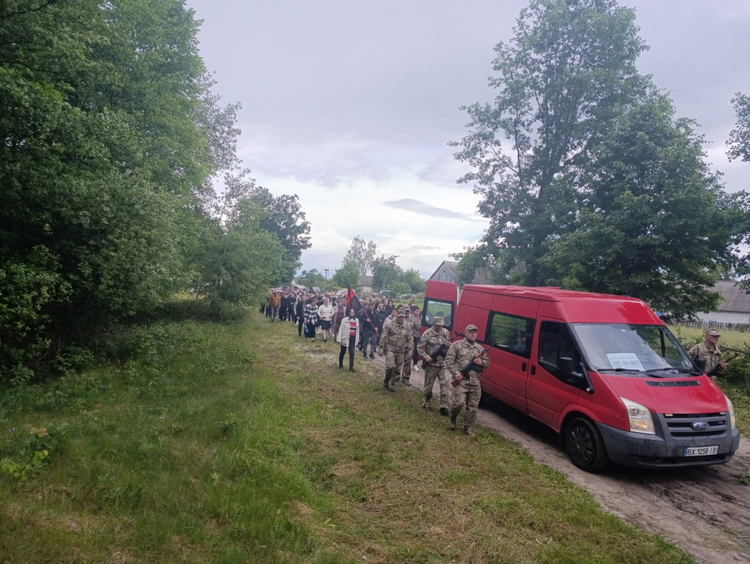 Майже 2 роки рідні жили вірою та надією: на Волині поховали Героя Володимира Віннічука, який довгий час вважався зниклим безвісти