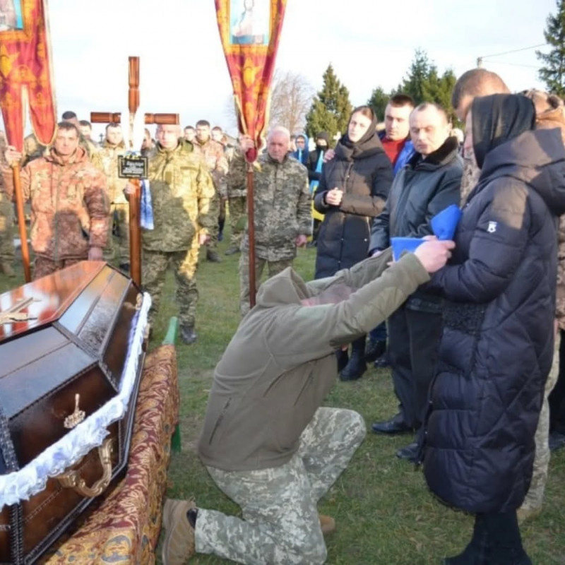 Життя бійця трагічно обірвалося в Харківській області: на Волині поховали Героя Ігоря Дмитрука