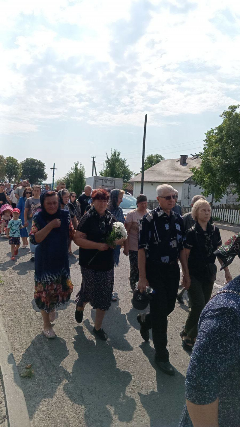 Понад два роки вважався зниклим безвісти: на Волині поховали Героя Олександра Лавренчука