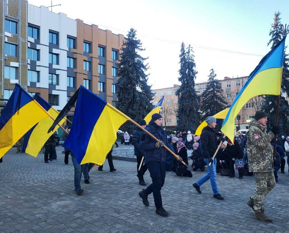 Сумне Різдво: на Волині в останню земну дорогу провели 32-річного воїна Володимира Бичика