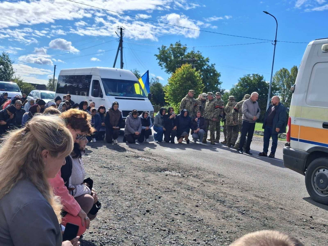 Майже рік вважався зниклим безвісти: на Волині поховали 33-річного Героя Володимира Теслюка