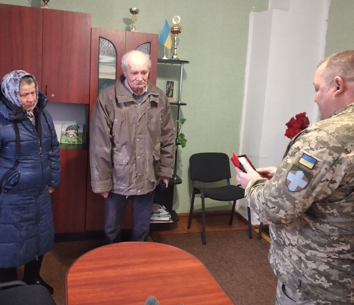 Життя молодого захисника трагічно обірвалося: на Волині батькам воїна вручили його посмертну нагороду