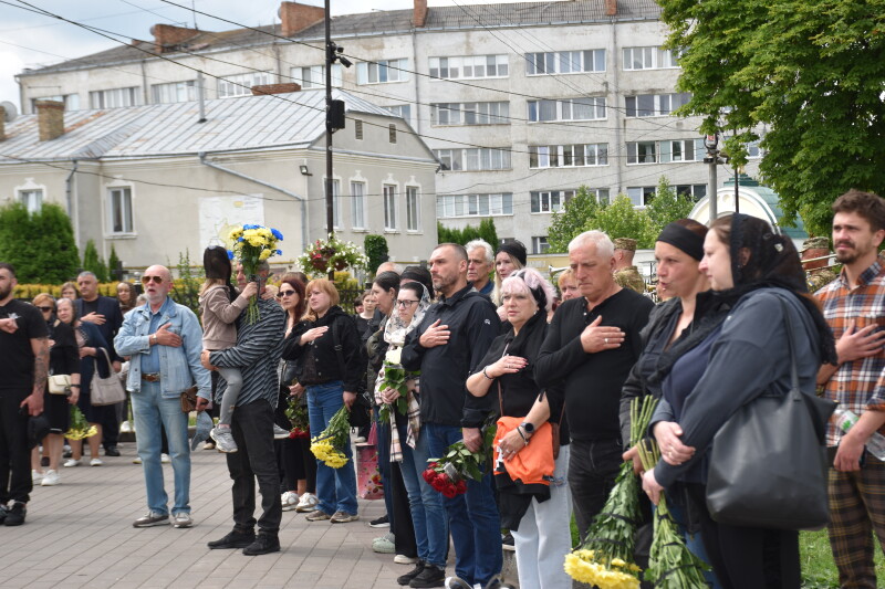 Загинули понад рік тому: у Луцьку попрощалися з двома Героями Андрієм Кравчуком та Романом Смалем