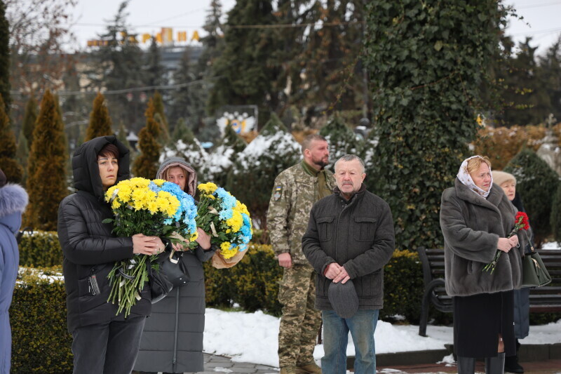 «Хотів жити»: у Луцьку попрощалися із 40-річним бійцем Андрієм Лащуком