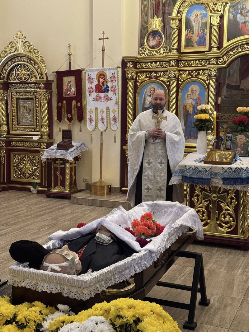 У Луцьку попрощалися із батьком військового капелана, священника Олександра Вронського