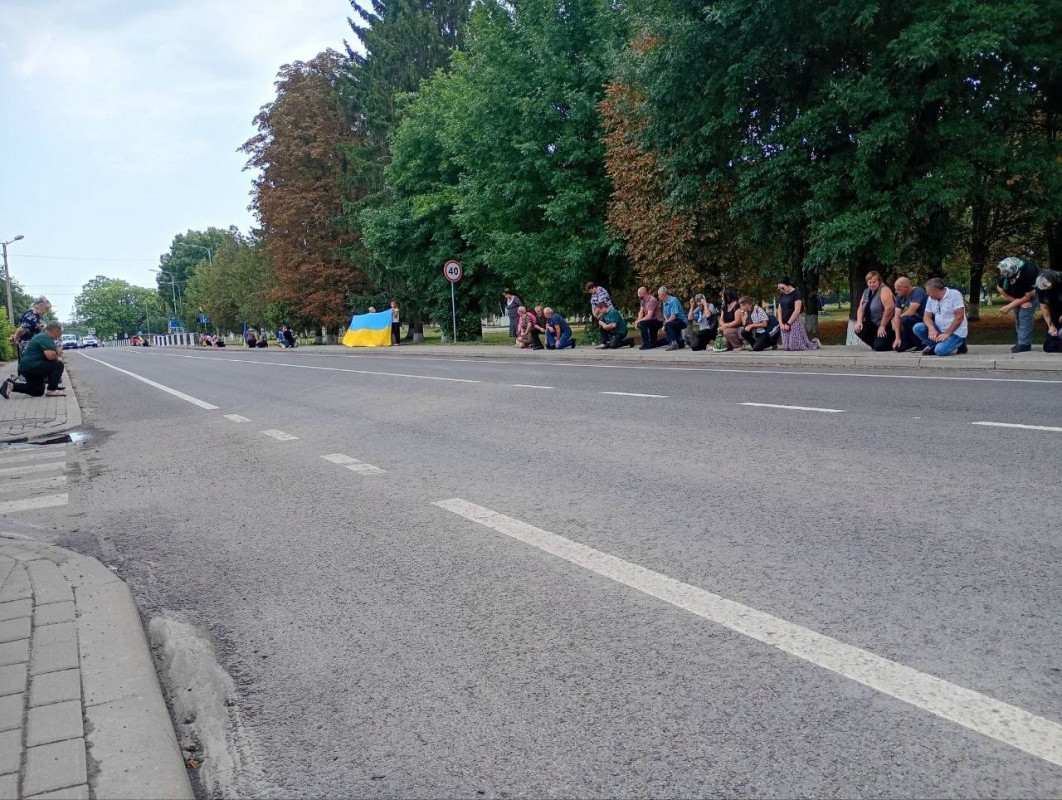 Загинув у січні: на Волині попрощалися із воїном В’ячеславом Мотикою
