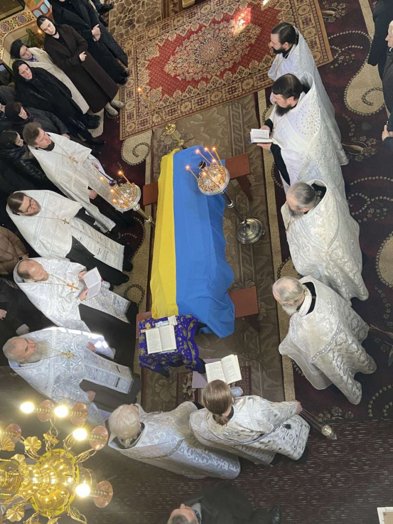 Життя обірвалося на Дніпропетровщині: на Волині поховали захисника Віктора Маковецького