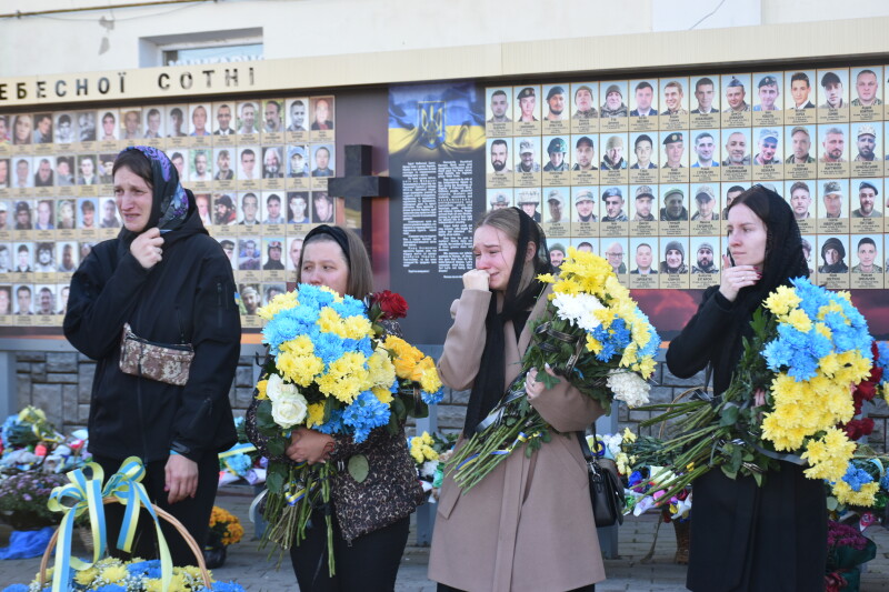 Назавжди 22 роки: у Луцьку попрощалися з юним Героєм Назарієм Дунаєм