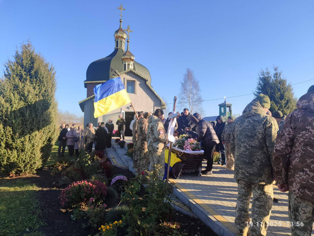 Трагічно загинув у ДТП: на Волині попрощалися із 27-річним захисником Андрієм Романюком