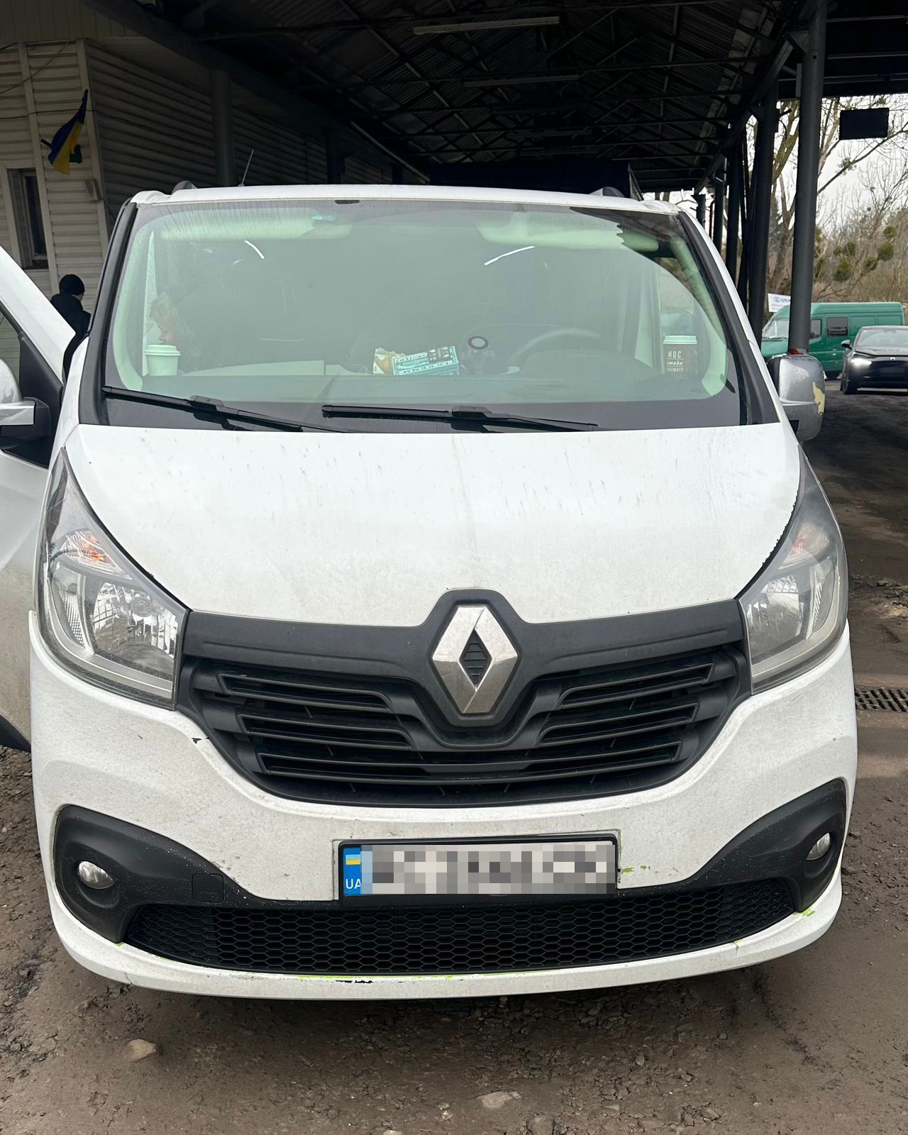 Волинянка незаконно везла через кордон понад 20 iPhone 17 Pro Max на суму 1,6 мільйона