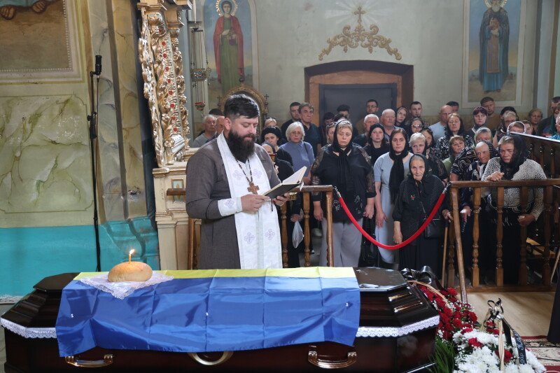 Назавжди 31: у Луцькій громаді попрощалися з Героєм Олександром Каленюком