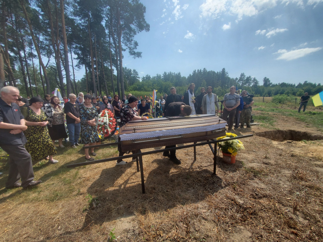 Зник безвісти 11 місяців тому: на Волині поховали Героя Анатолія Барабана