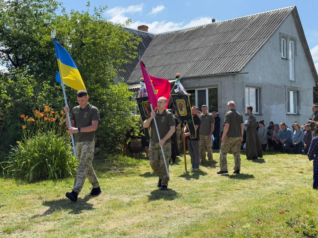 Назавжди 27: на Волині поховали прикордонника-снайпера Віталія Шеремету