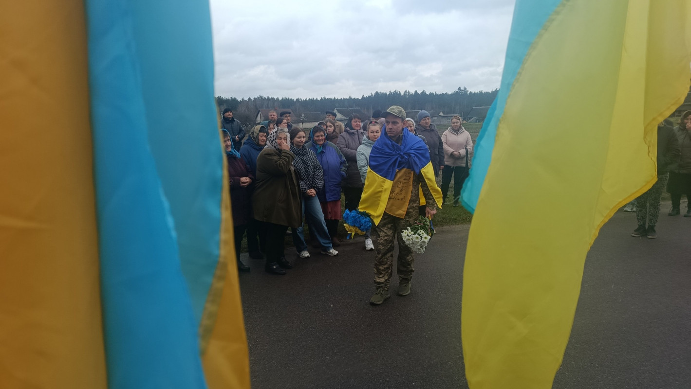 У громаді на Волині зустріли звільненого з полону захисника