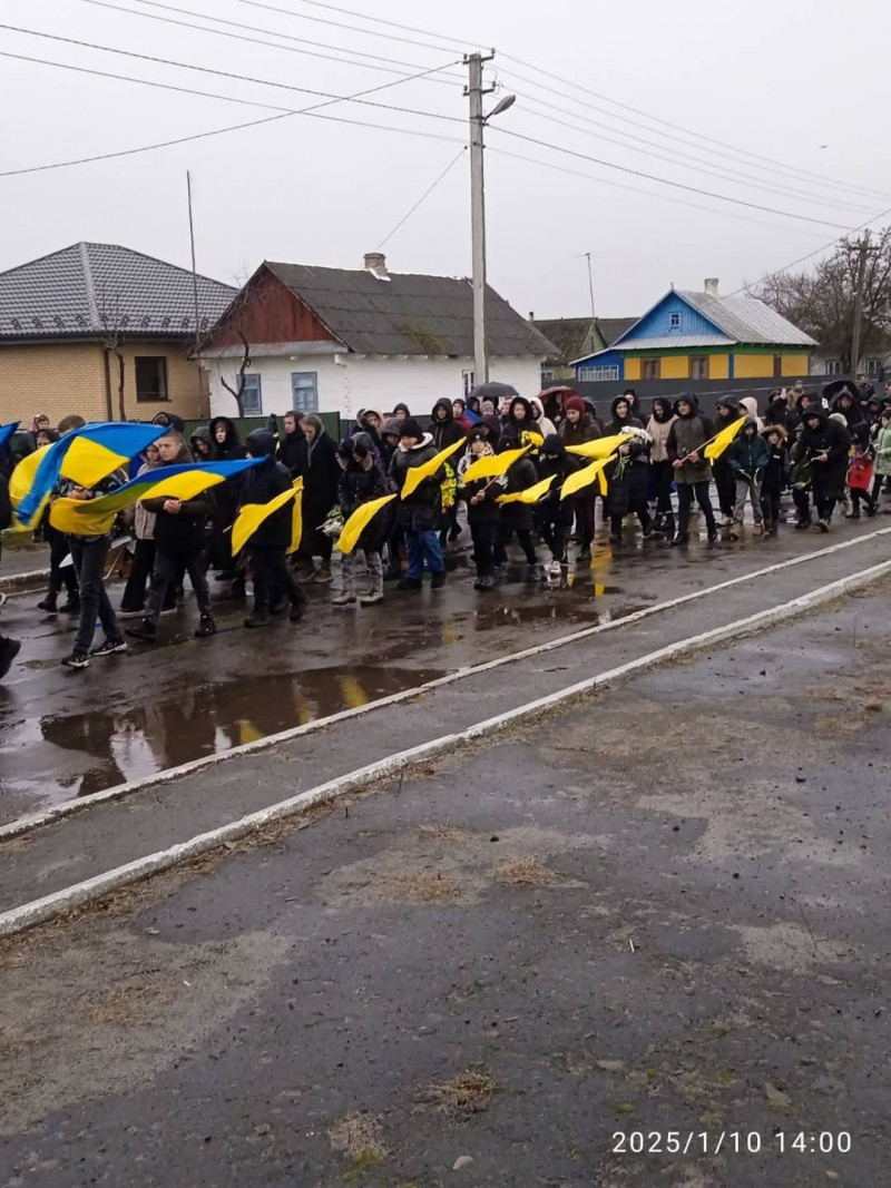 Навіки 27-річний: на Волині попрощались з молодим Героєм Павлом Копильцем