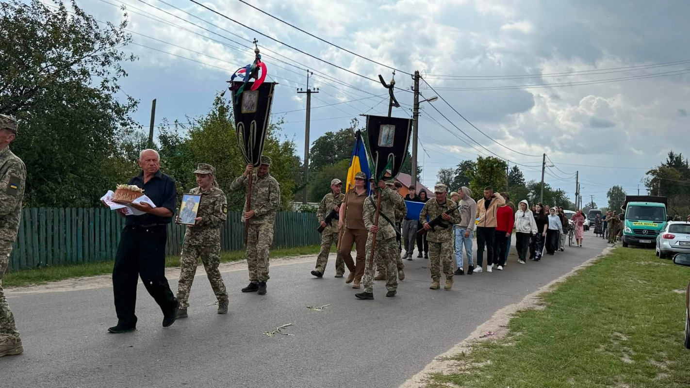 Довгий час вважався зниклим безвісти: на Волині провели в останню путь молодого Героя Богдана Гайдучика