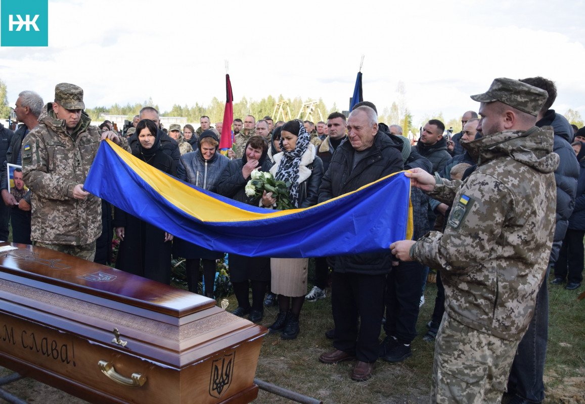 Повернувся «на щиті» після довгих місяців очікування: на Волині в останню дорогу провели Героя Володимира Губарика