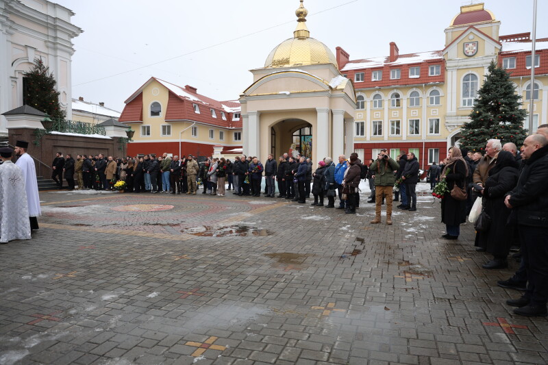 Навіки 29: у Луцьку попрощалися з військовослужбовцем Олексієм Бондаренком