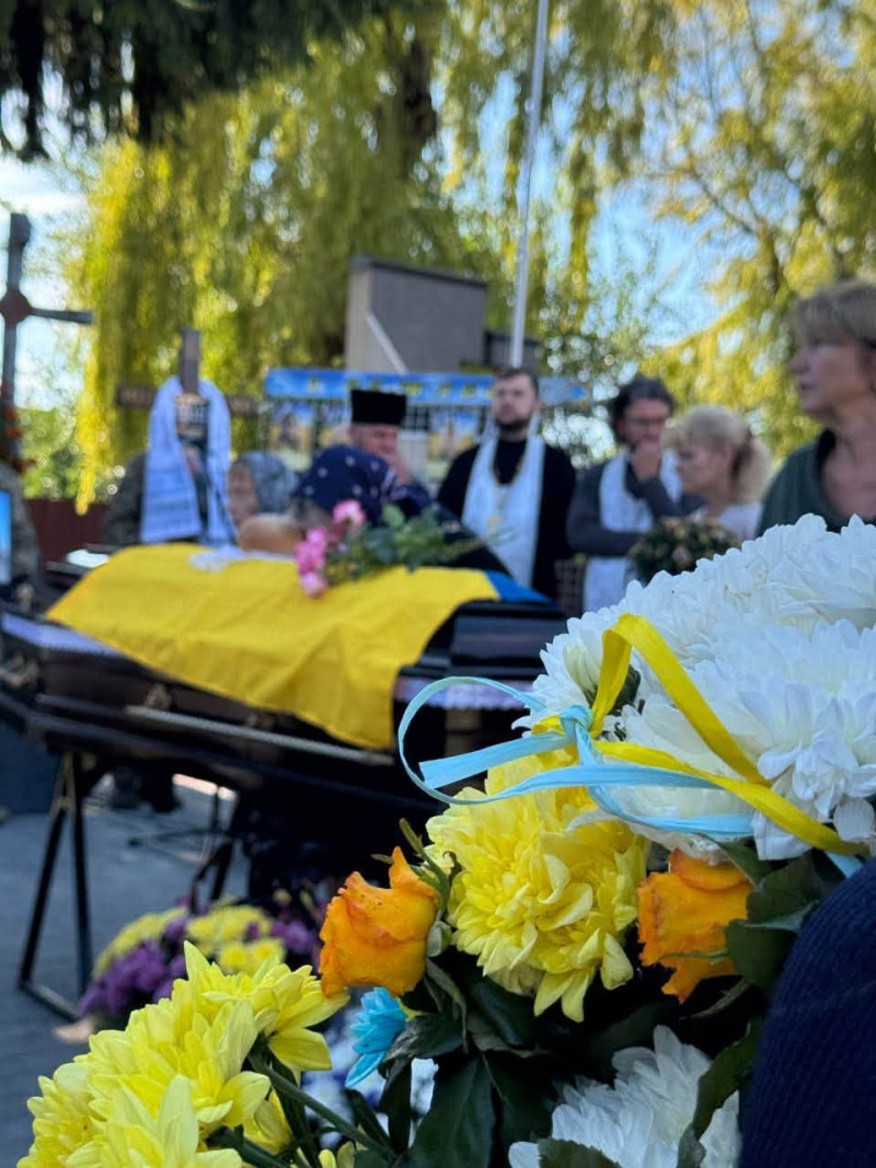 На Волині попрощалися із захисником Олександром Хмаруком, загибель якого підтвердила ДНК-експертиза