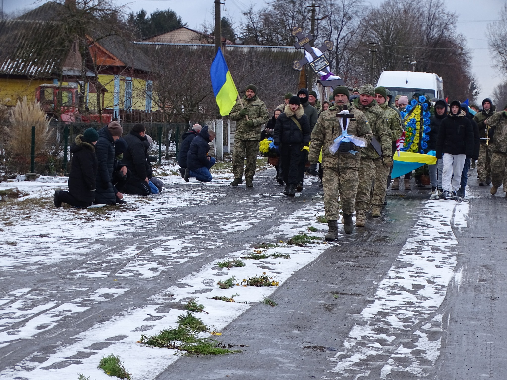 Боронив рідну землю упродовж двадцяти місяців: на Волині в останню земну дорогу провели Ігоря Корицького