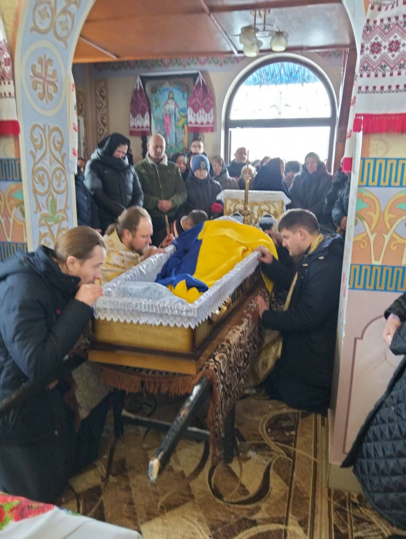 На Волині провели в останню земну дорогу військового Василя Ярмолюка