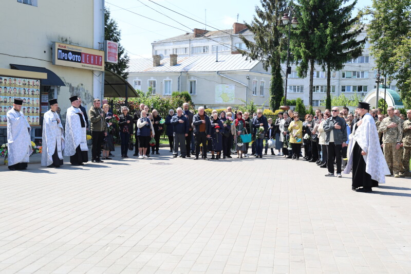У Луцьку в один день прощалися з трьома Героями - Сергієм Кравченком, Андрієм Крачуновим та Олексієм Каплуном