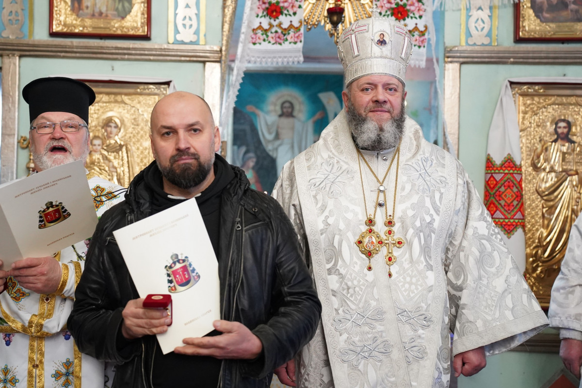 Владика Михаїл очолив празник Михайлівської парафії у Луцьку і нагородив духовенство та парафіян