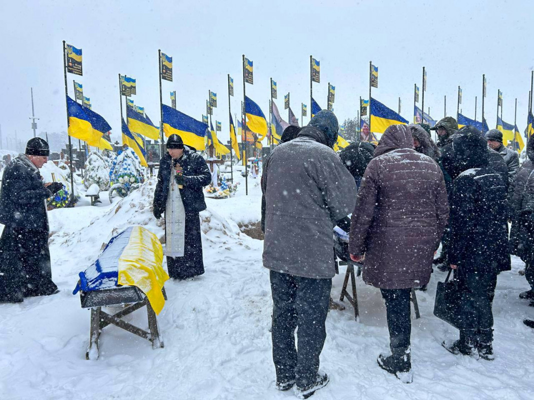 Назавжди молоді: на Волині провели в останню путь Героїв Валерія Сілаєва та Олександра Семенюка