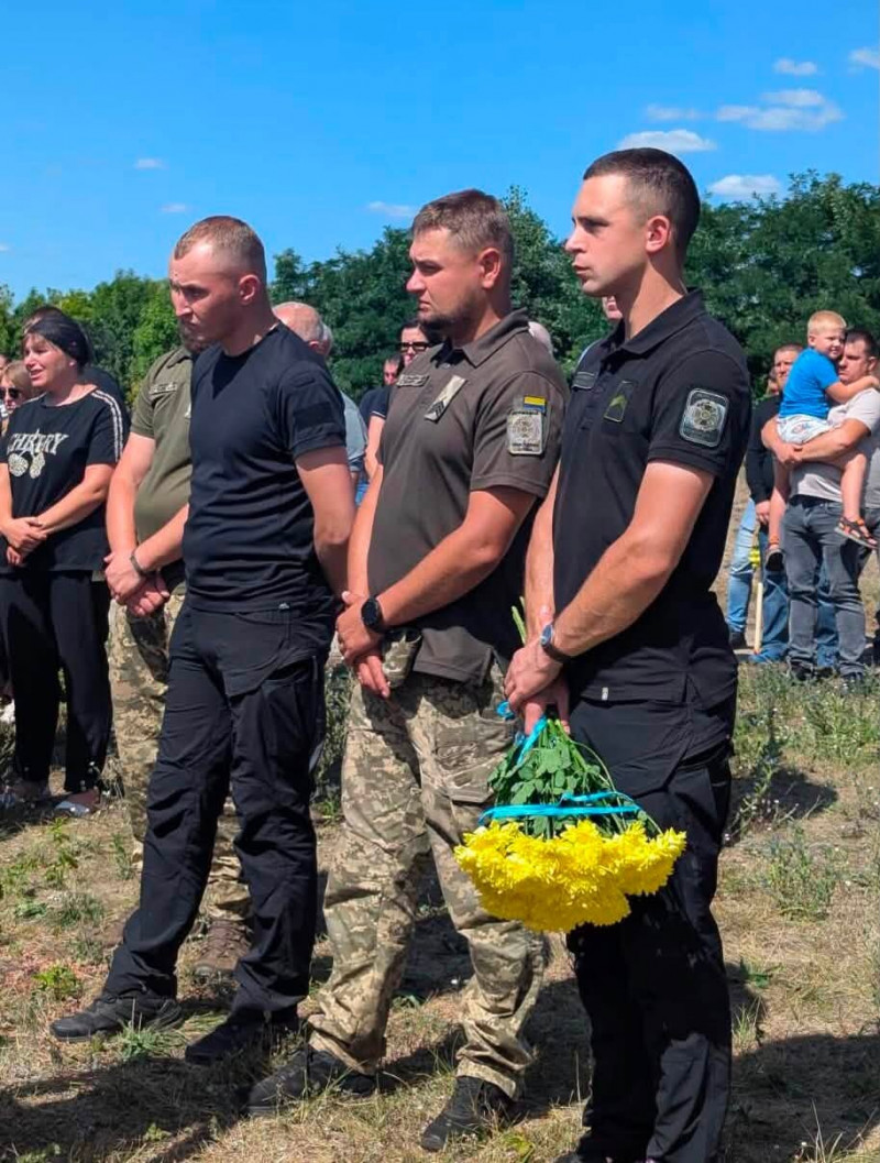 Півторарічний син більше не обійме батька: на Волині попрощалися з 30-річним воїном Віталієм Ксьондзиком