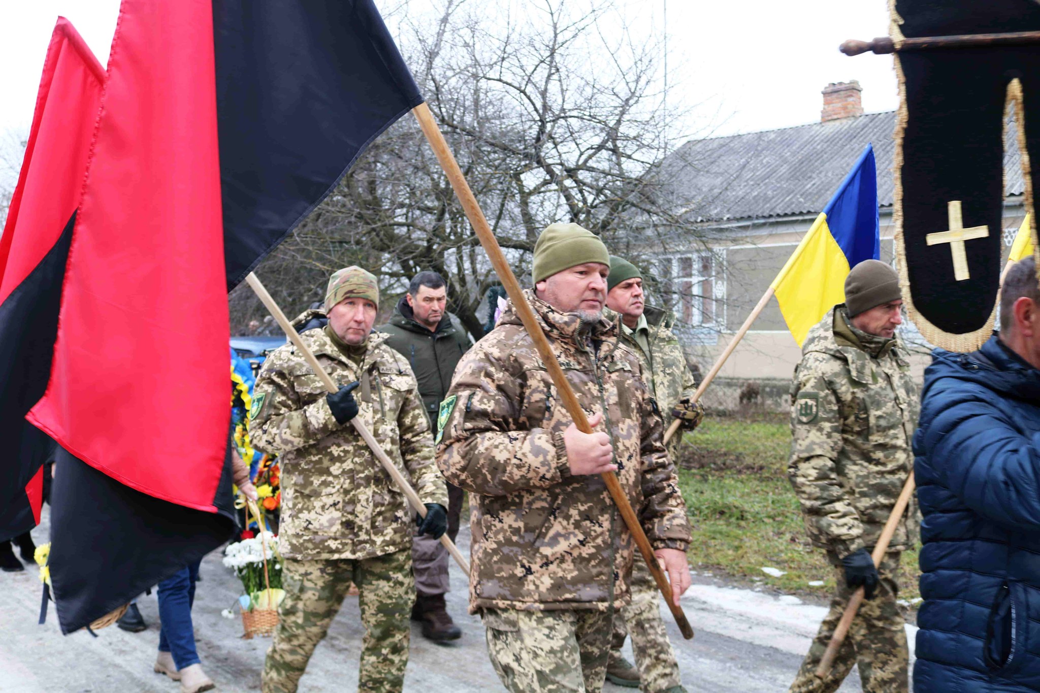 Помер дорогою додому: у Луцькому районі поховали молодого військового Івана Фліса