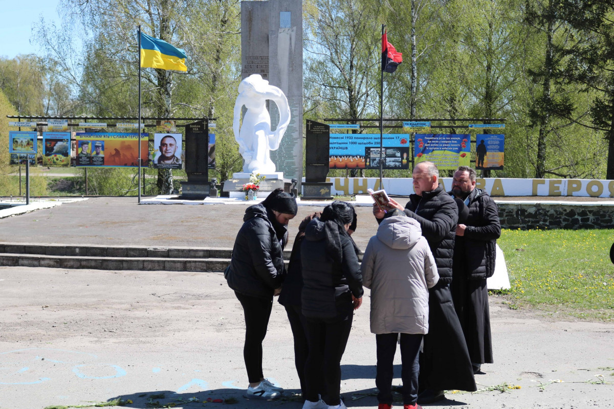 На Волині провели в останню дорогу захисника Івана Гутверта